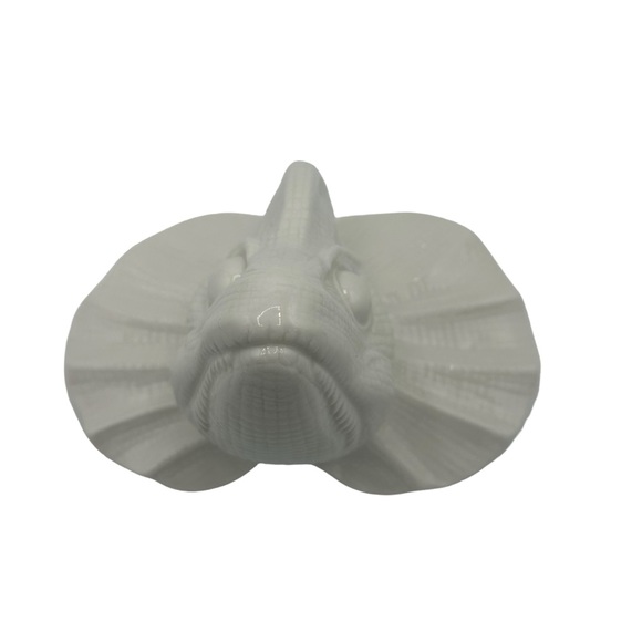 Lurking Lizard Flared Neck Lizard wall Hook - Picture 11 of 13